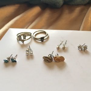 Group of earrings & rings